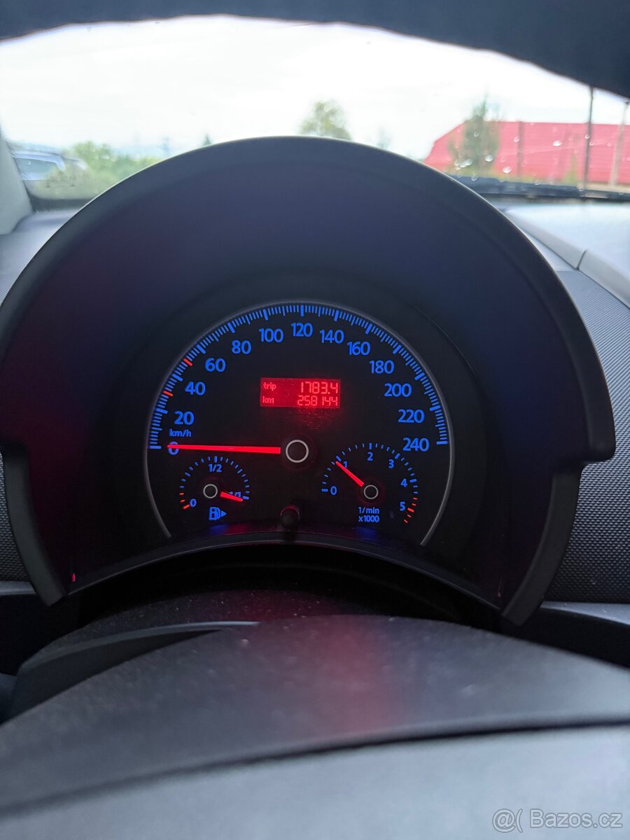 Volkswagen New Beetle 1.9tdi, 2008 - 16