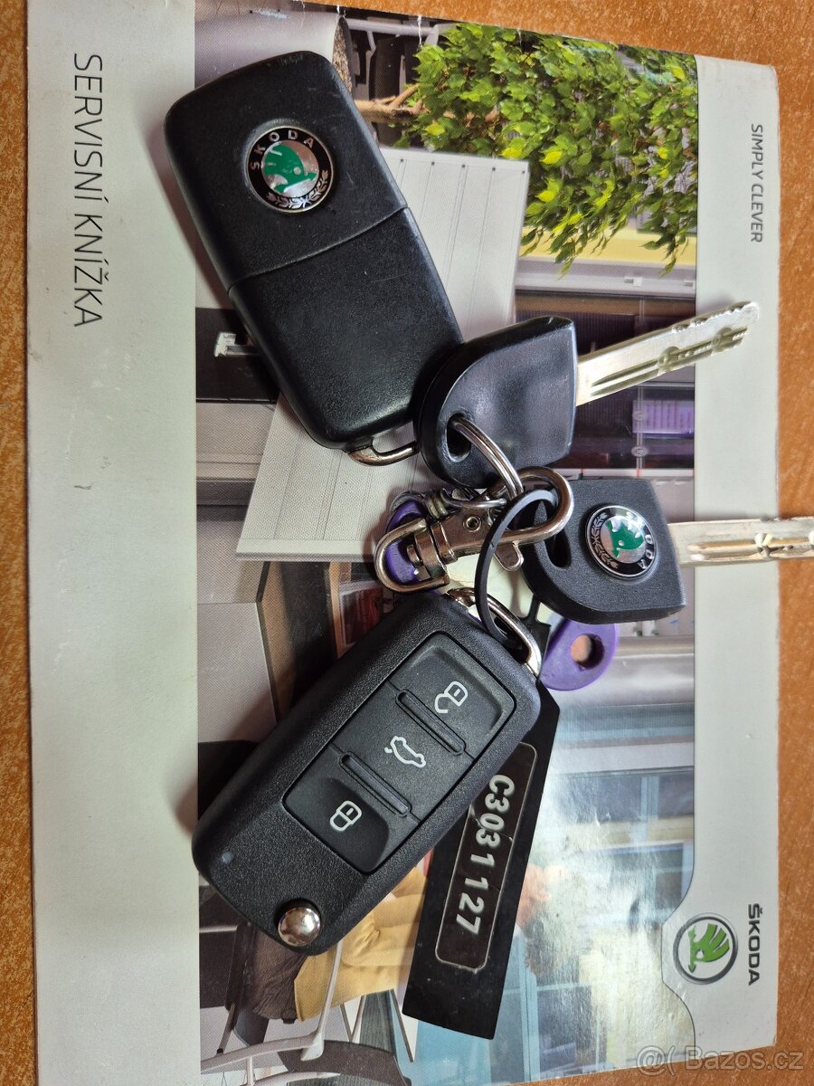 Škoda Fabia II,1.6TDi,77KW,ELEG.KLIMA,VÝHŘEV,KAMERA,ČR,2011 - 16