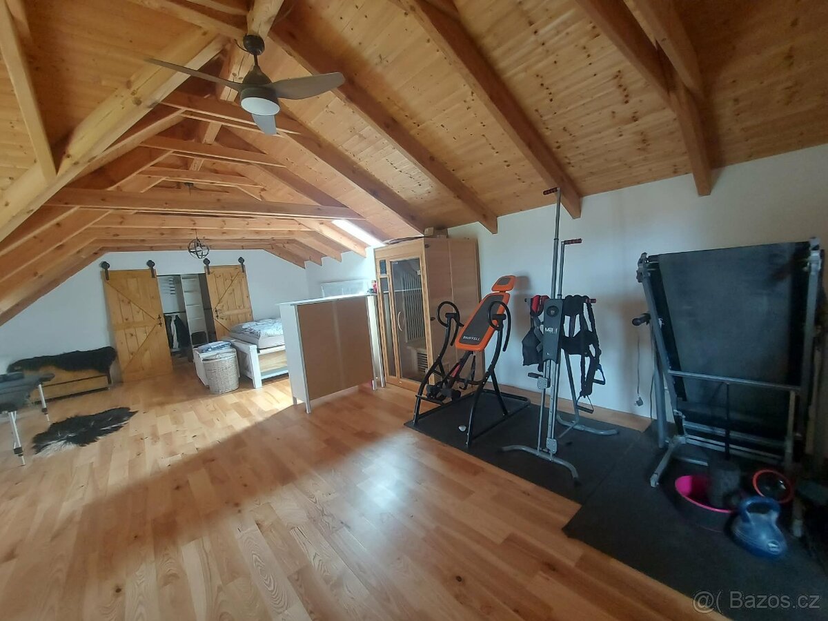 Velký venkovský dům k pronajmutí - 16