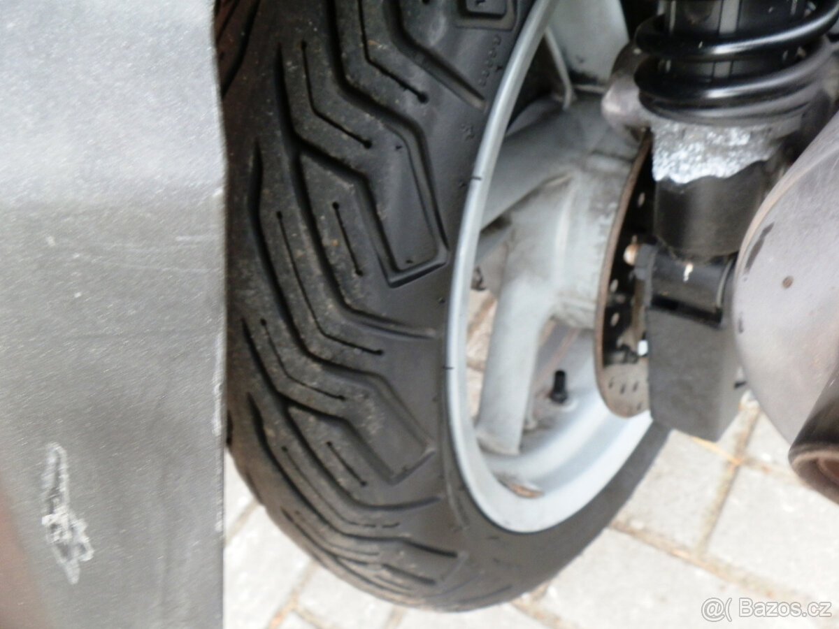 Aprilia Atlantic 500 Sprint - 16