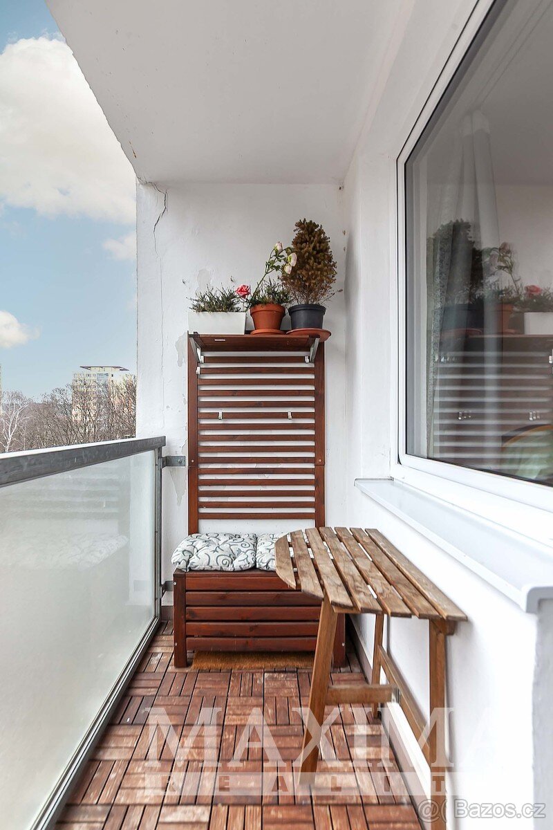 Byt 2+kk o ploše 59 m2 - Praha, Kobylisy - 16