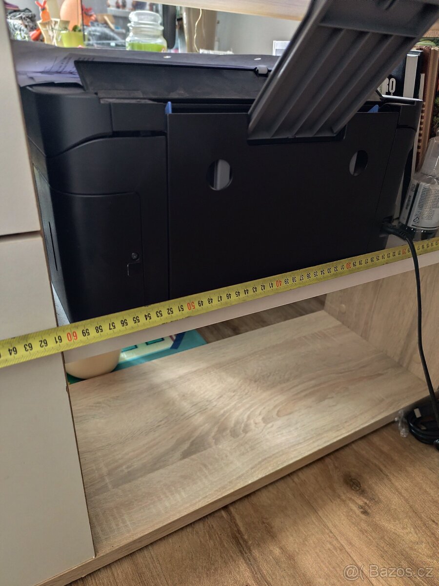 Pracovní stůl - 16