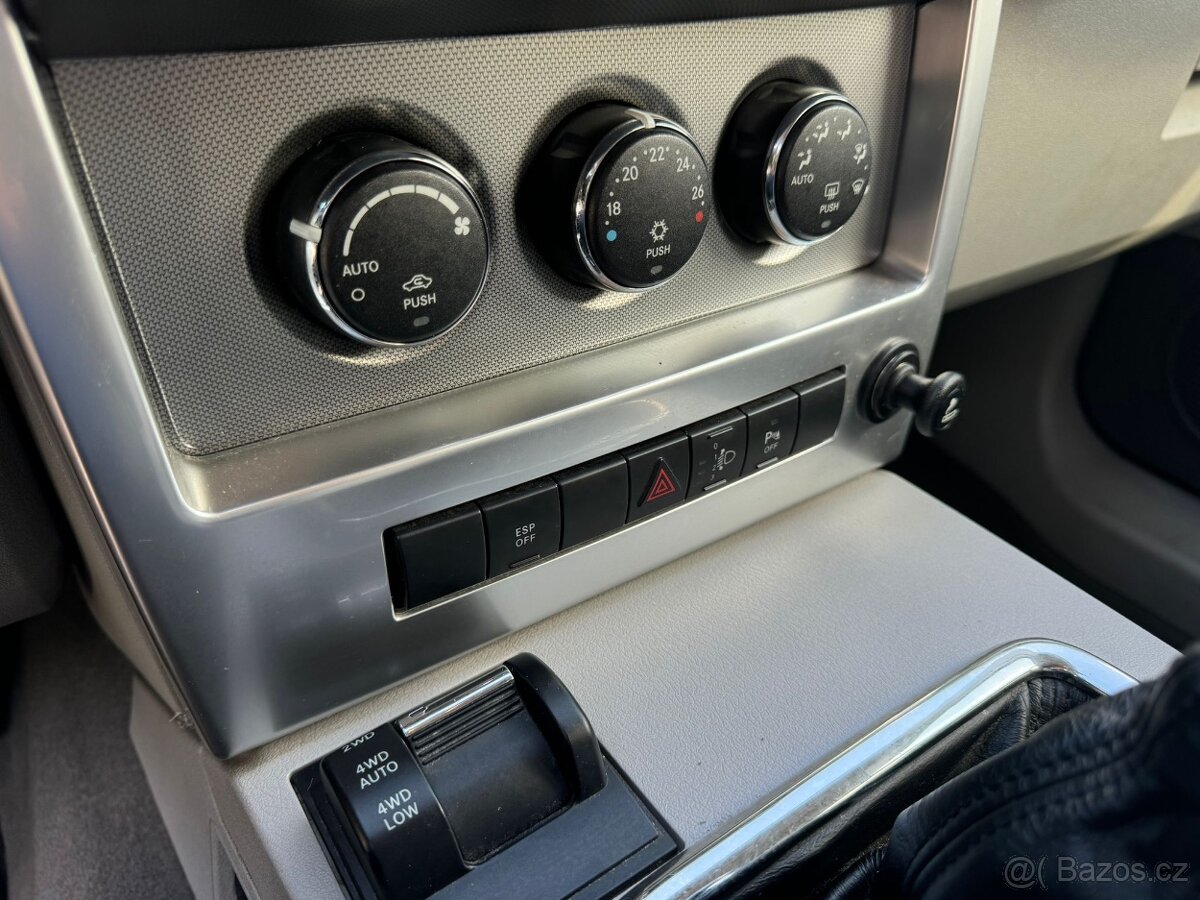Jeep Cherokee 2.8 CRD 130 kW 4x4 - 16