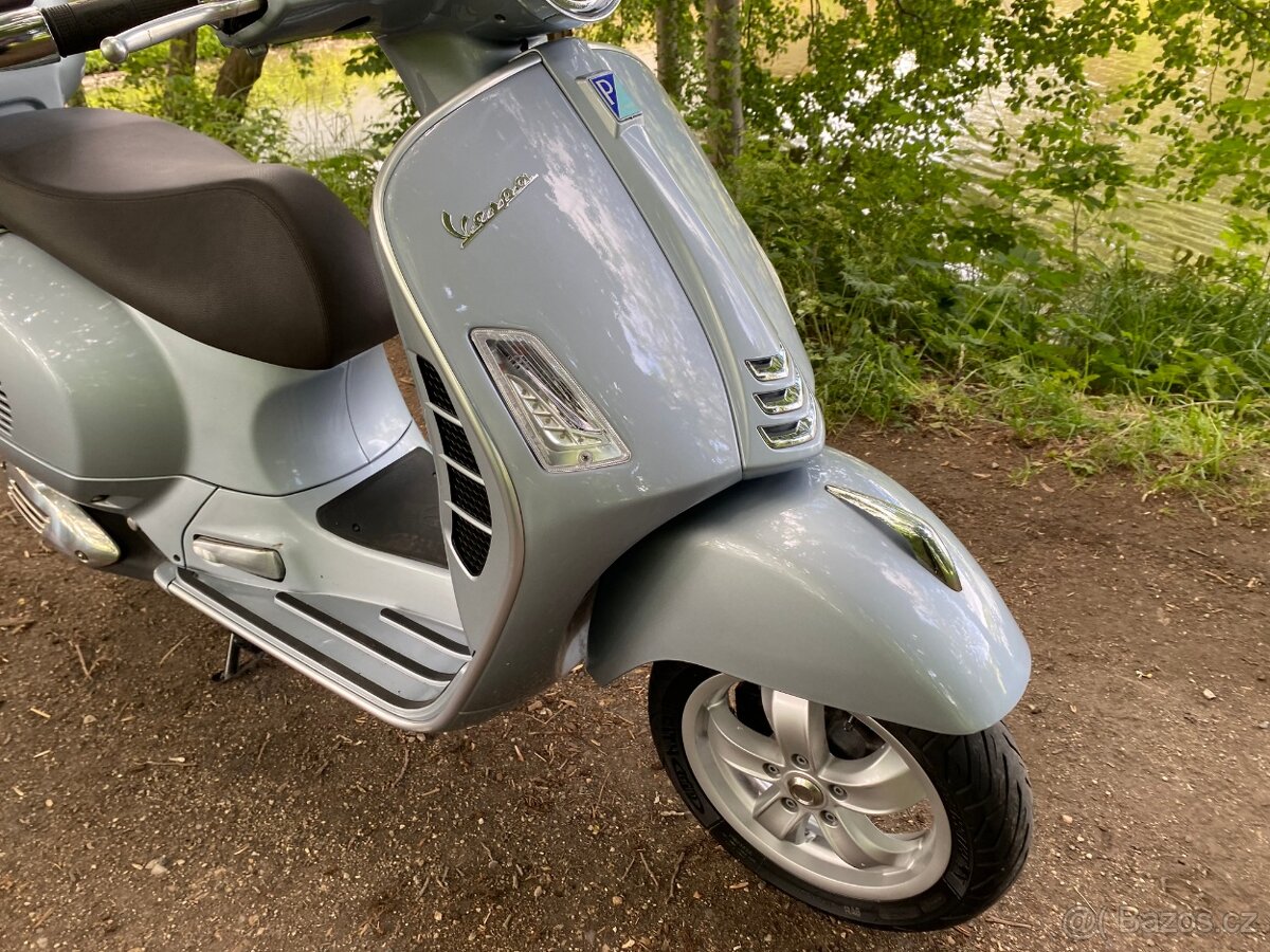 Vespa GTS 300 HPE - 16
