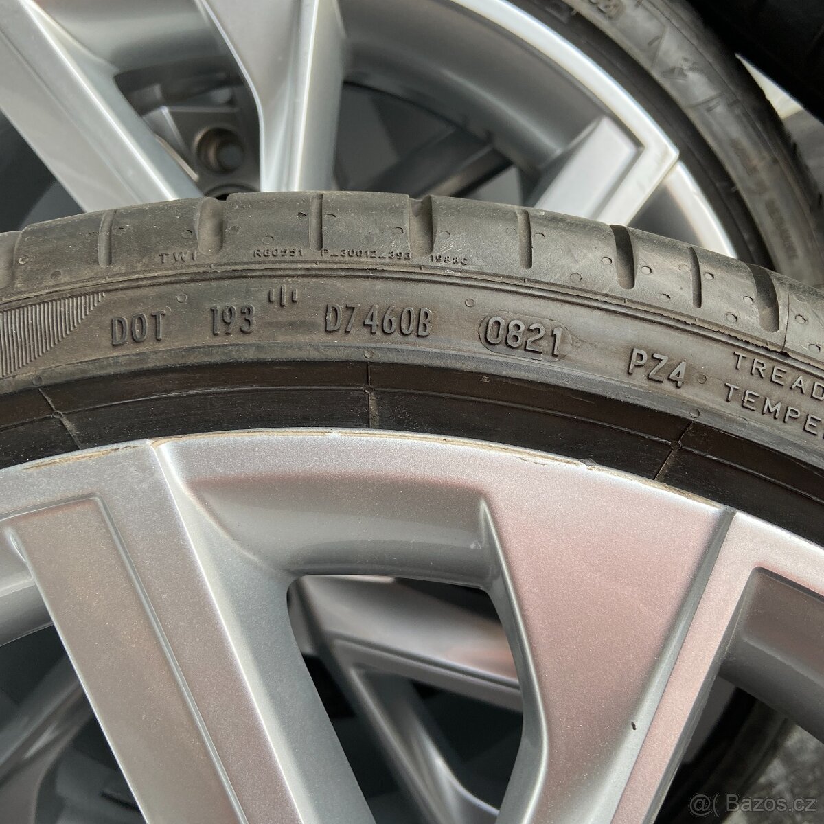 VEGA R18 letní pneu 205/40/18 - 16