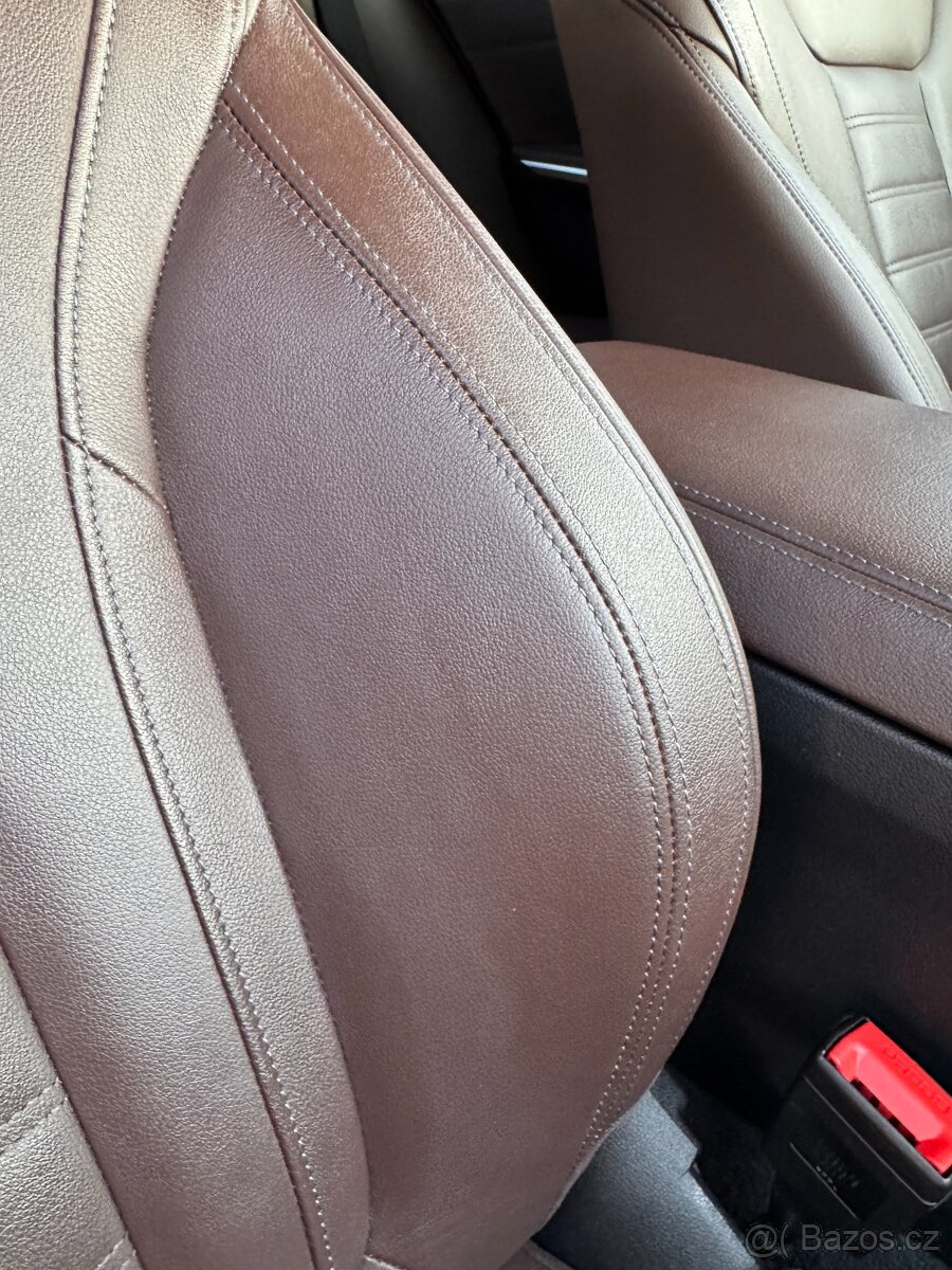 BMW 330xi xDrive Luxury - 16