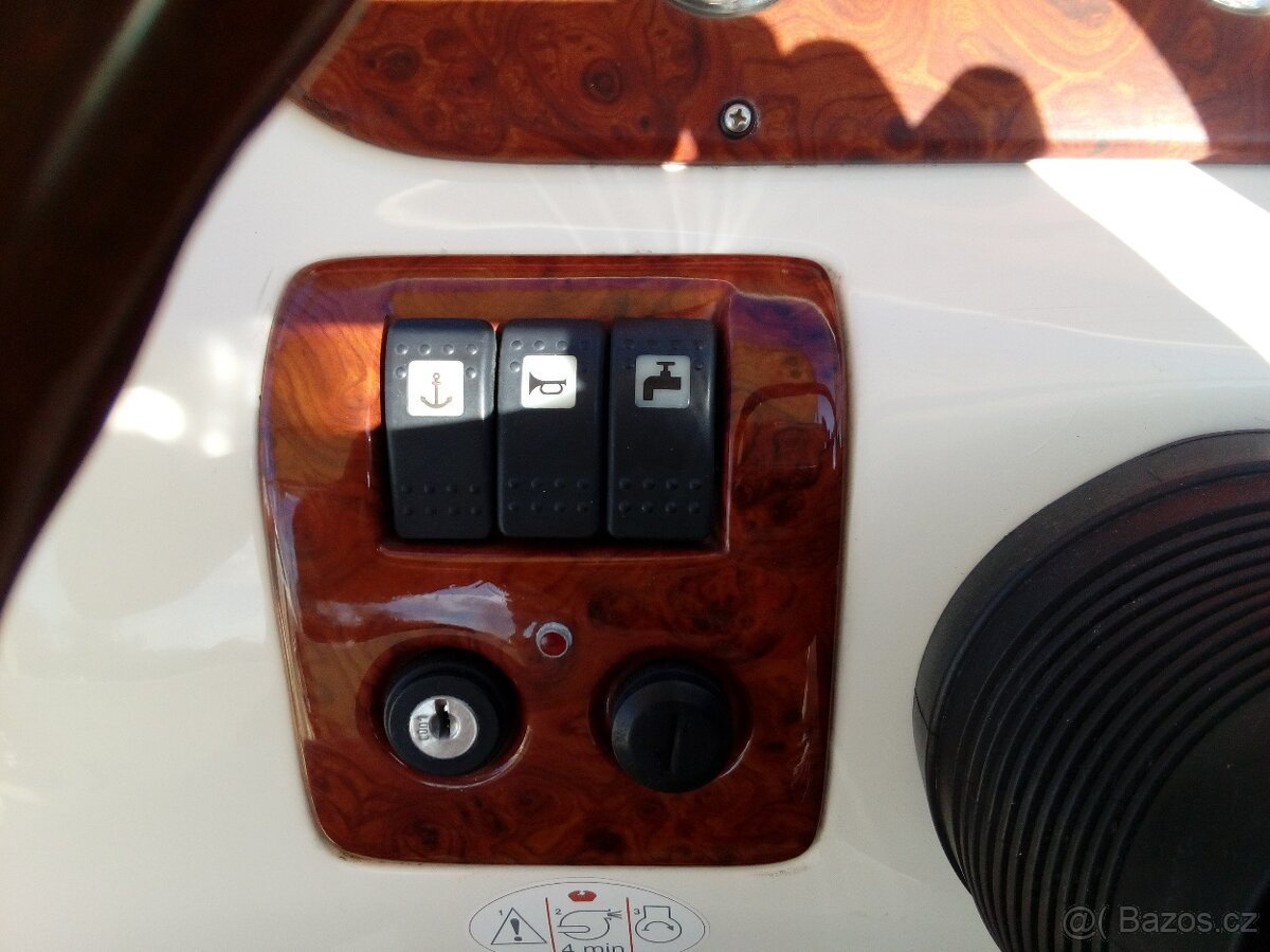 Kajutová motorová loď, člun, GRANCHI, VOLVO PENTA, - 16