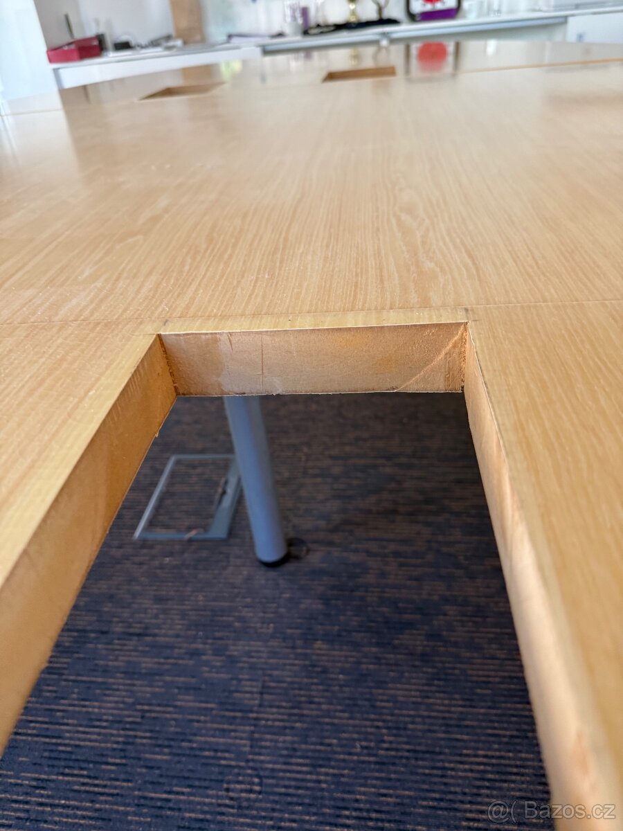 Velký oválný kancelářský stůl 320×185cm /8 osob - 16