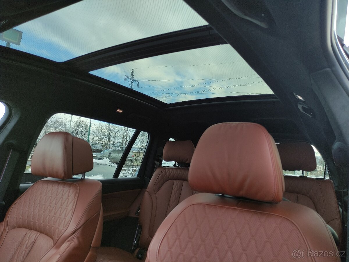 BMW X7 40d xDrive M Paket LASER HUD SKY LOUNGE TAŽNÉ - 16