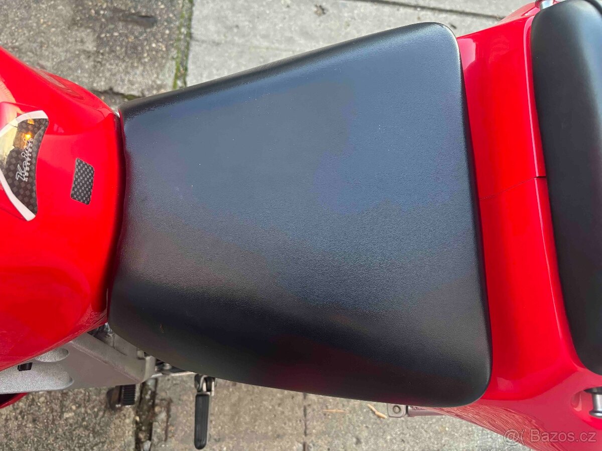 Honda CBR900RR SC33 1999 - 16