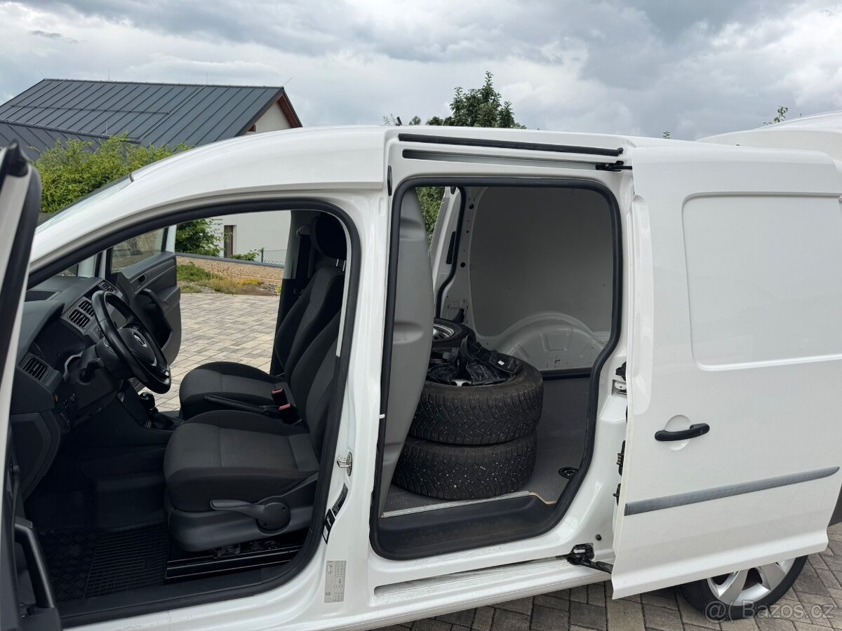VW Caddy Maxi 1,4 TGi 81kW 2x šoupačky DPH - 16
