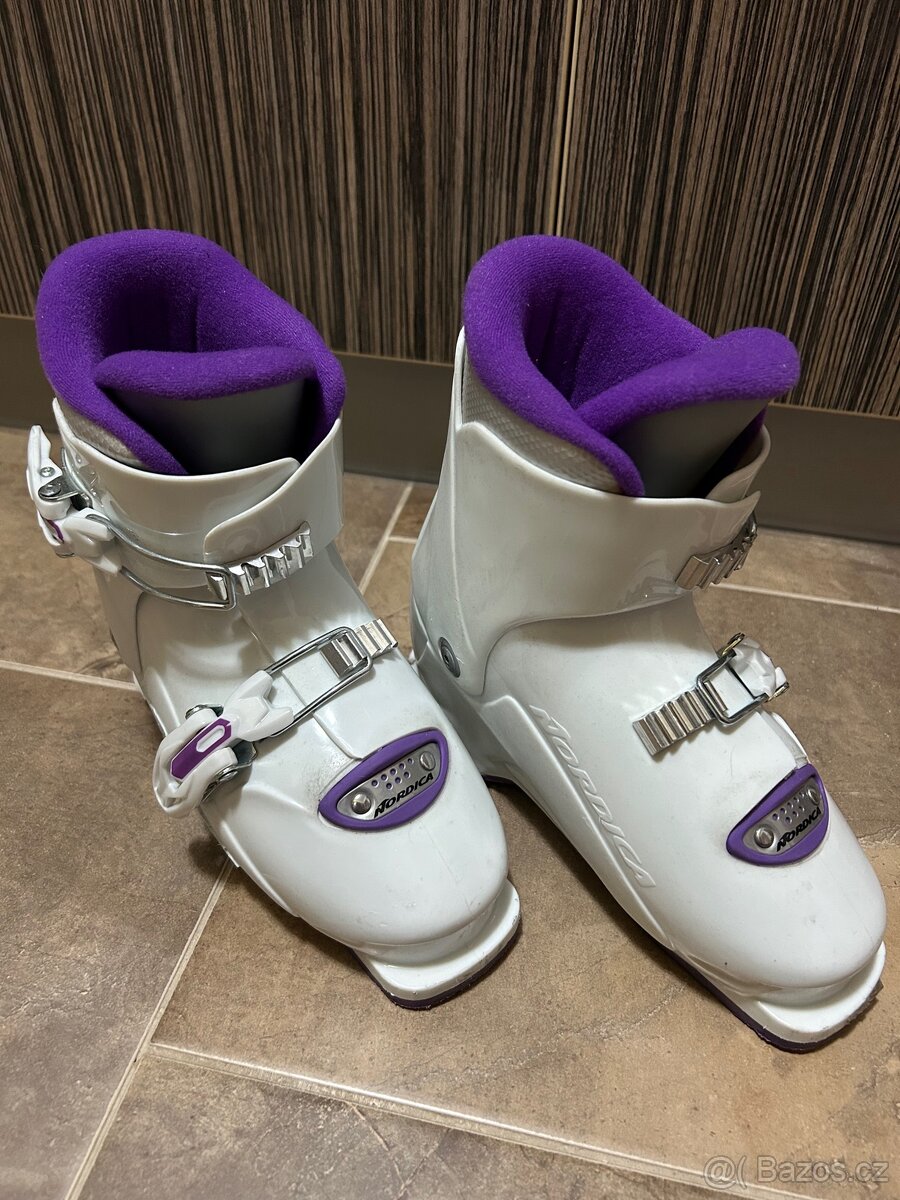 Nabízím dětské lyžařské boty - 16