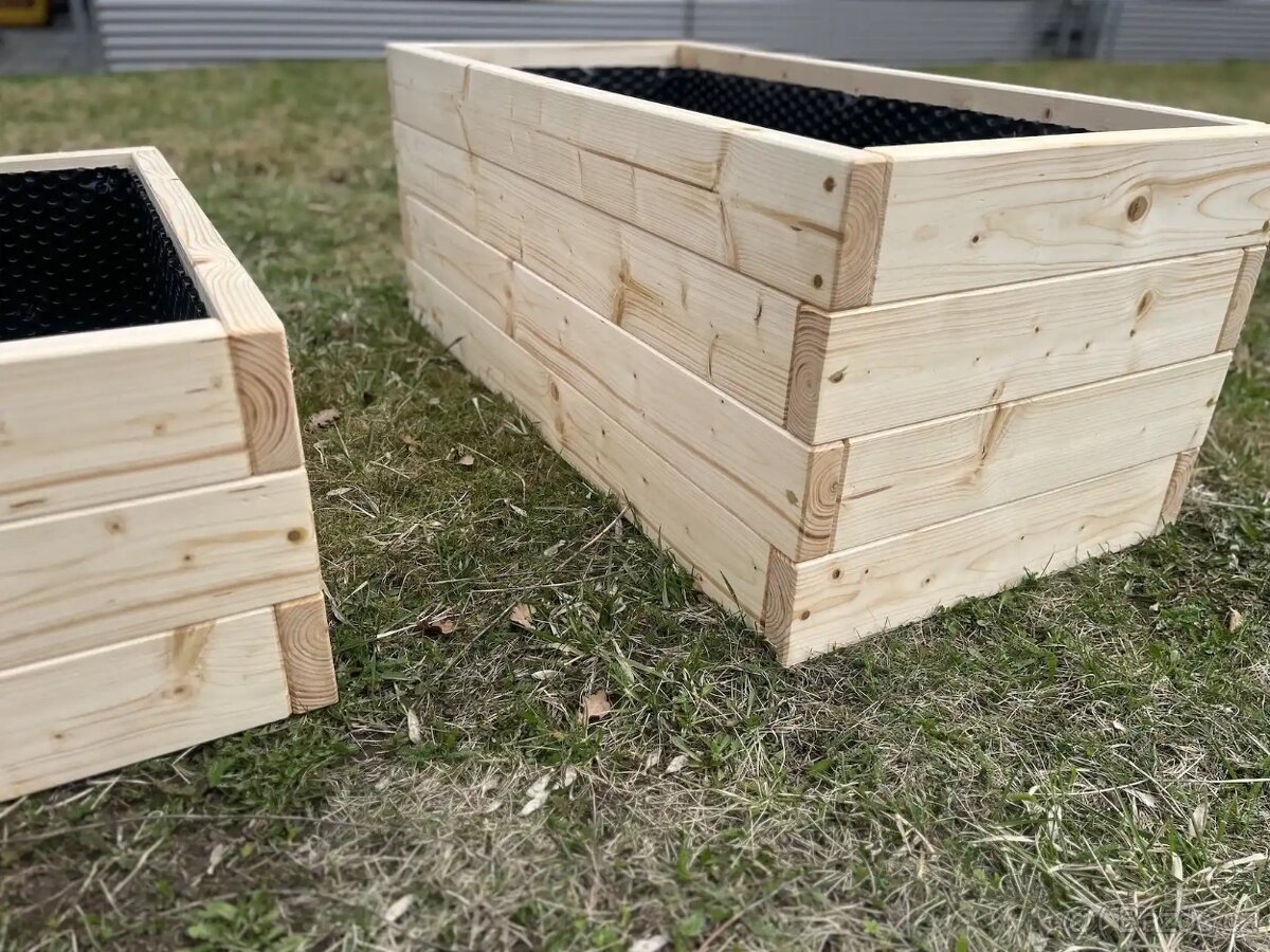 Vyvýšené záhony a truhlíky ze dřeva - 4 cm tlusté fošny - 16