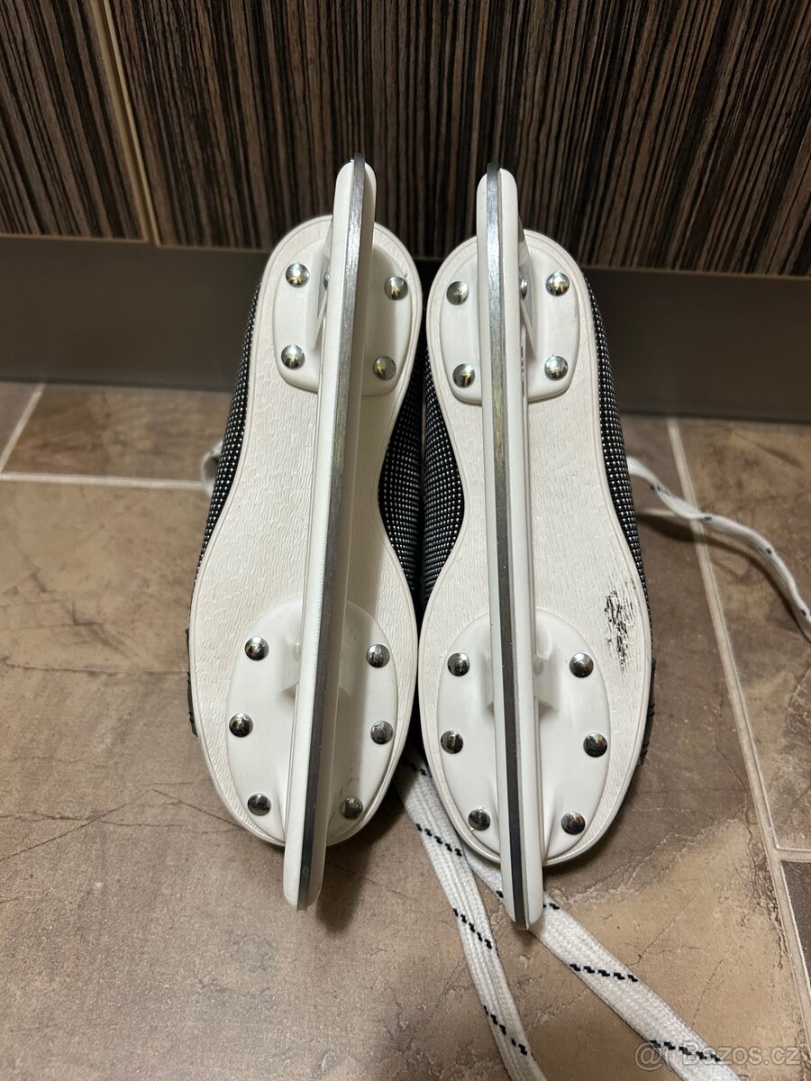 Dětské zimní brusle - 16