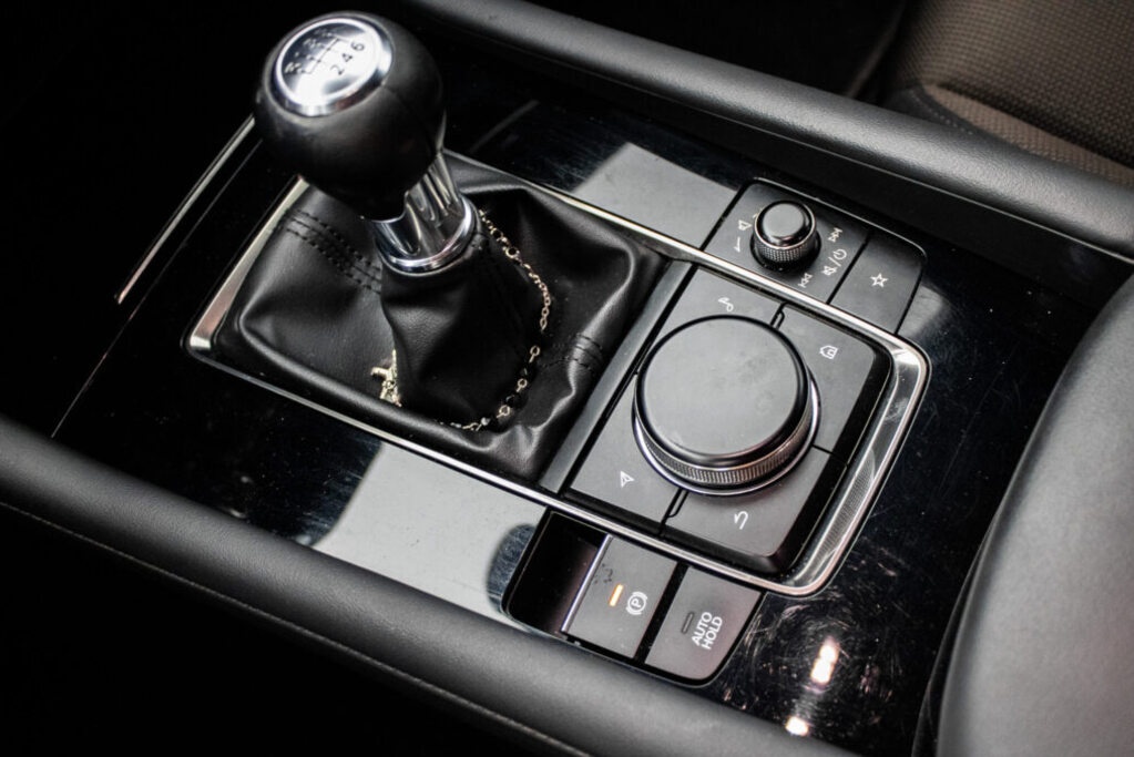 Mazda 3 90kW (2020). - 16