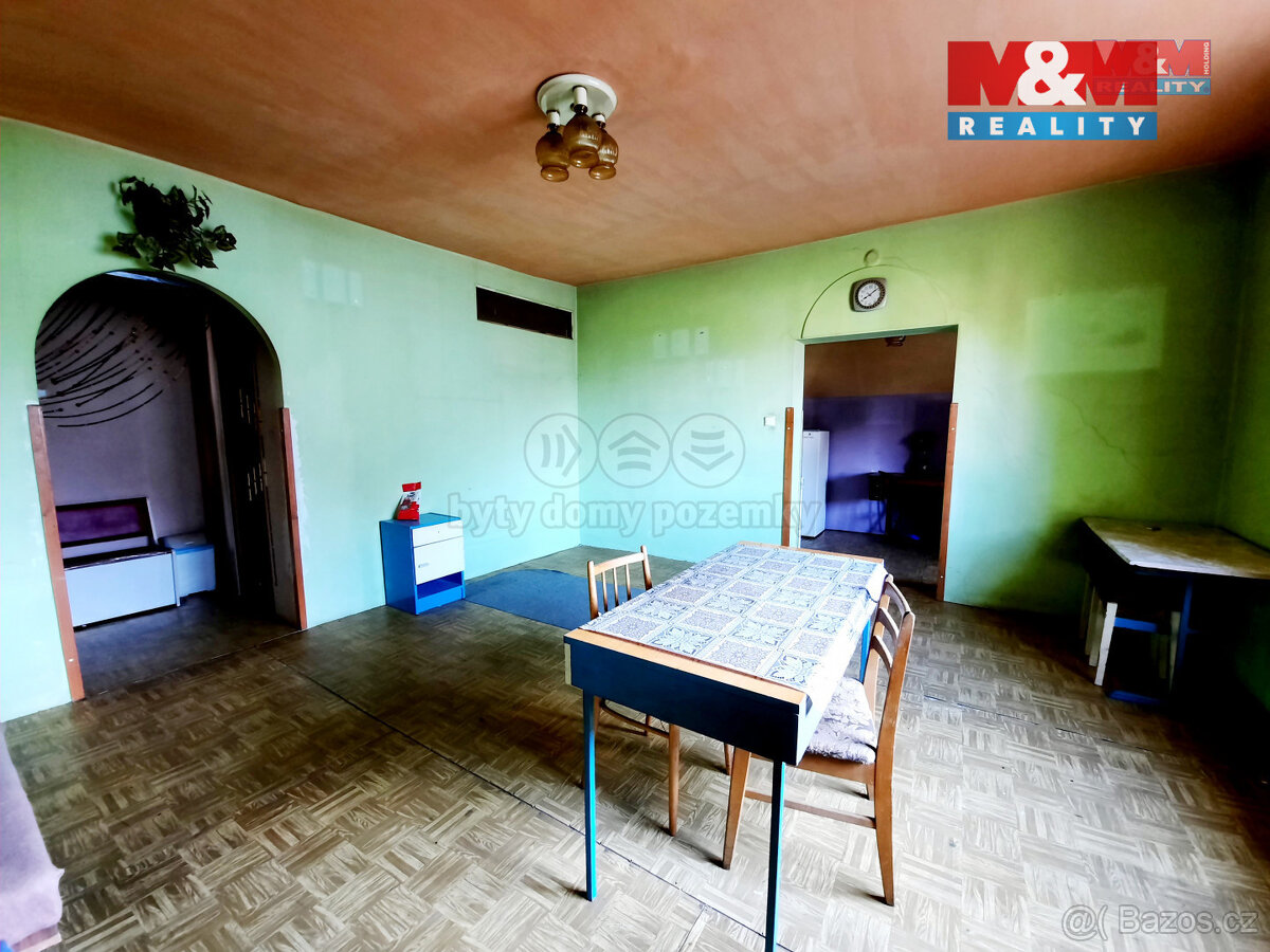 Prodej podílu 9/24 rodinného domu, Mikulovice, ul. Hlavní - 16