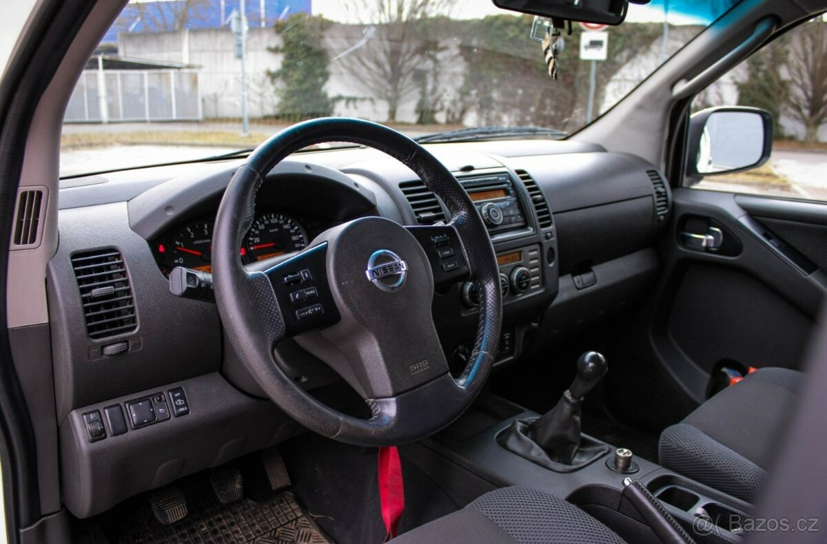 Nissan Navara DoubleCab 2.5D XE - 16