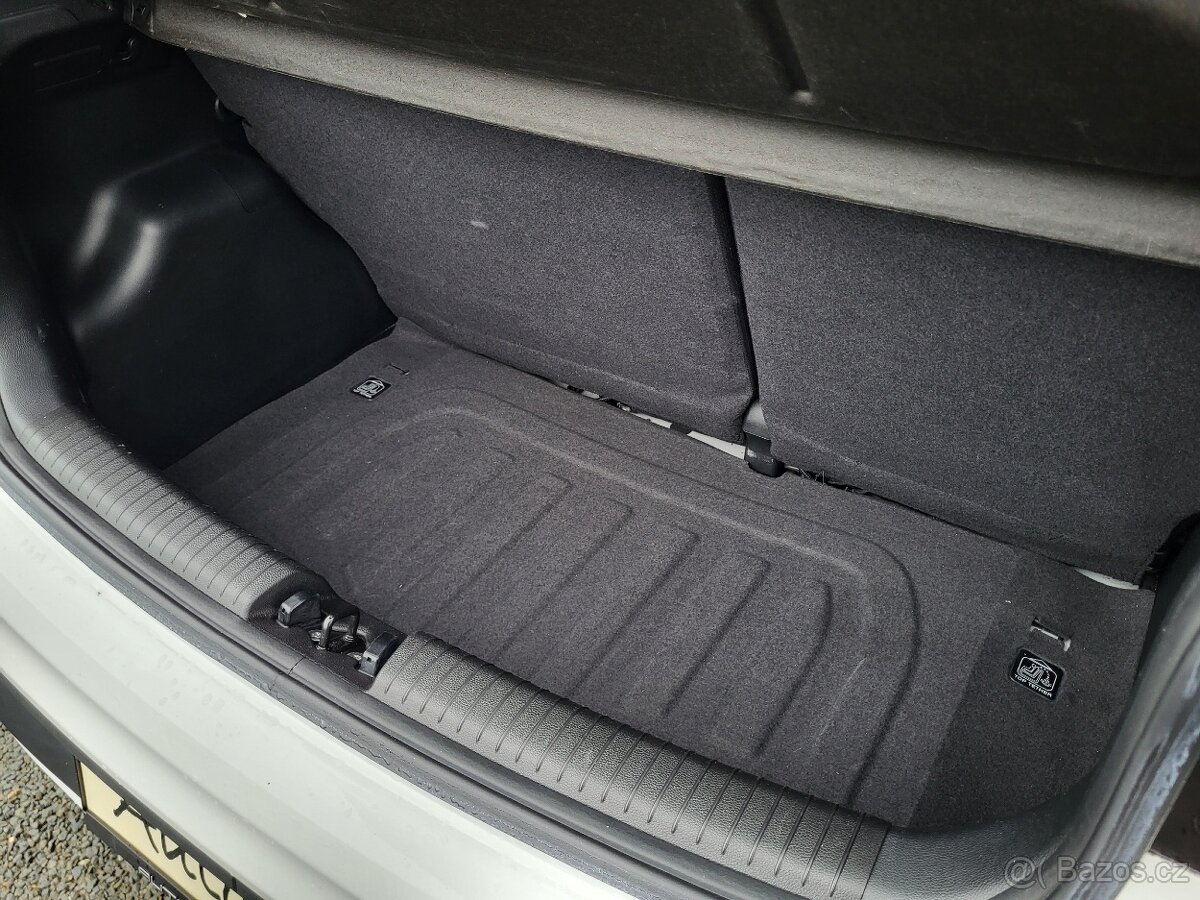 HYUNDAI i10 1.0 i 49kW FAMILY - ČR - 1.majitel - 16