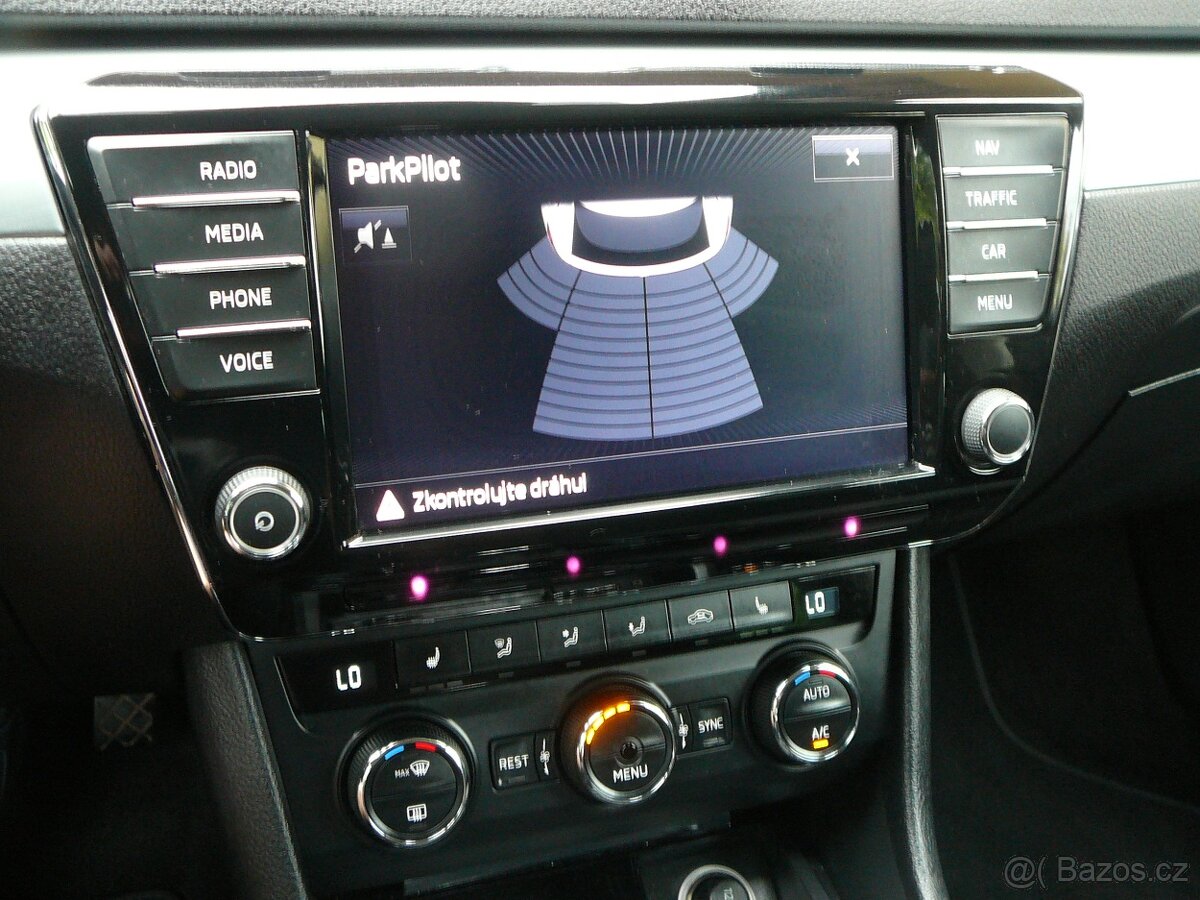 ŠKODA SUPERB 3 COMBI 2.0 TDI 140KW DSG+F1 NAV ACC FRONT LINE - 16