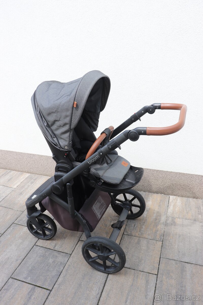 Kombinovaný kočárek Roan Bloom - 16