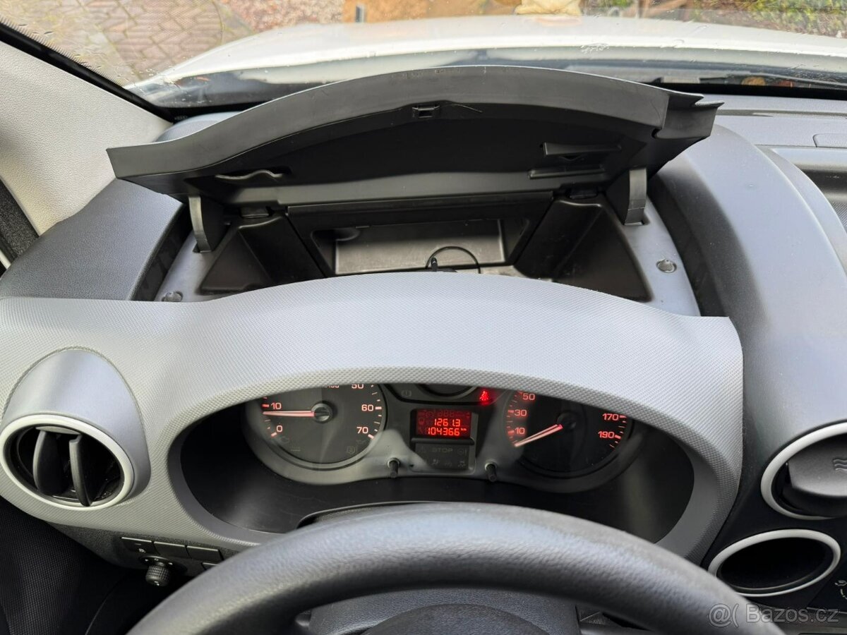 Peugeot Partner 1.6 1.MAJ. ČR DPH NEBOURÁN - 16