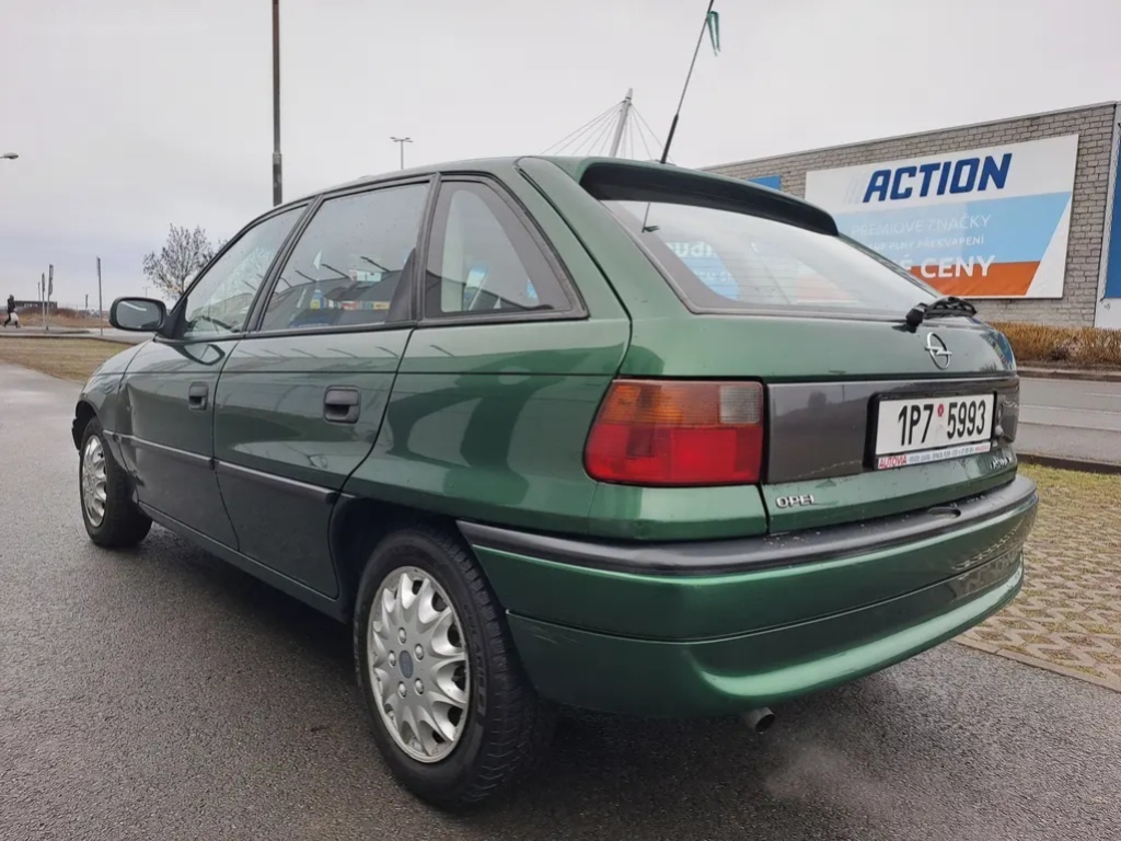 Opel Astra, 1.6i 2.MAJ JIŽ REZERVACE - 16
