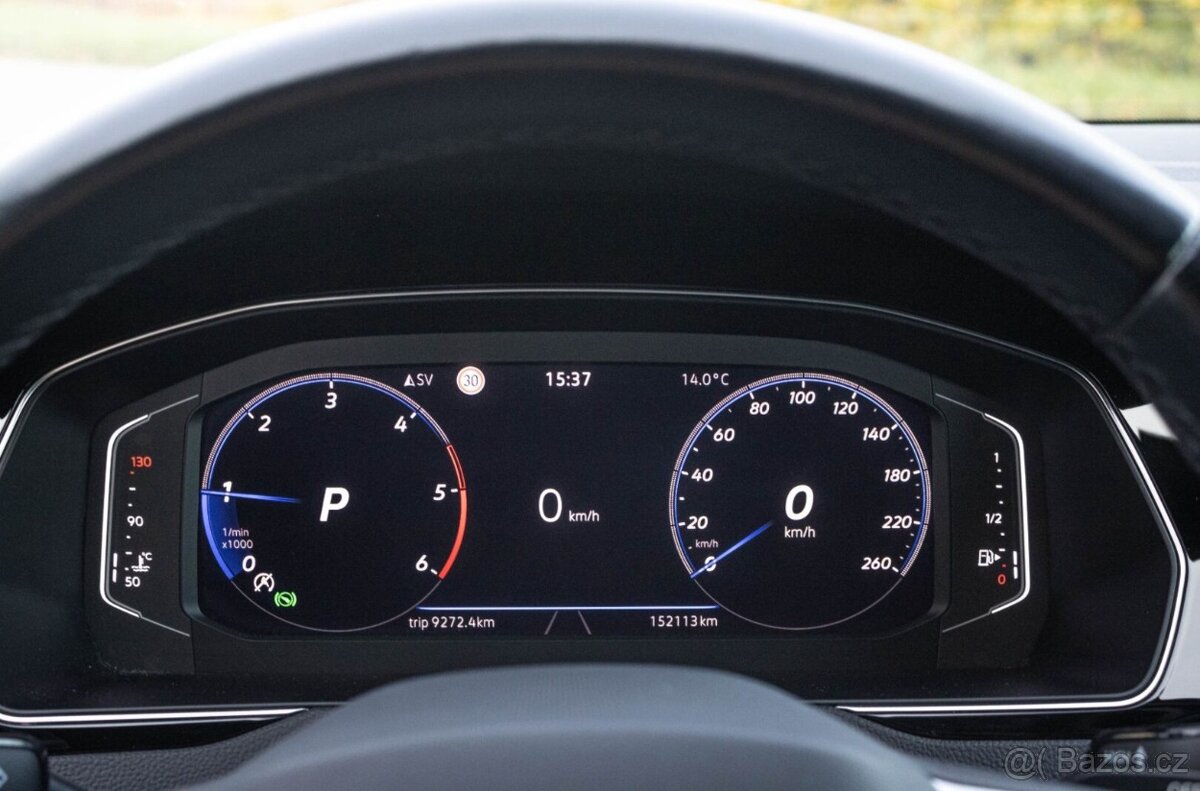 Volkswagen Passat Variant 2.0 TDI Elegance DSG - 16