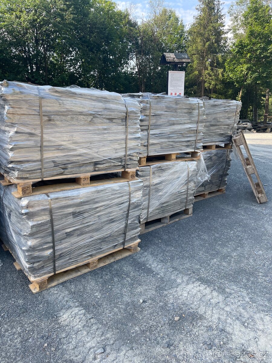 BŘIDLICE DRCENÁ SAMOVAZNÁ MLATOVÁ zahradní dekorační kámen - 16