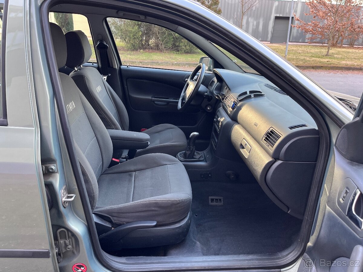 Škoda Octavia 1,9 TDI 4x4 combi /1.maj./DPH - 16