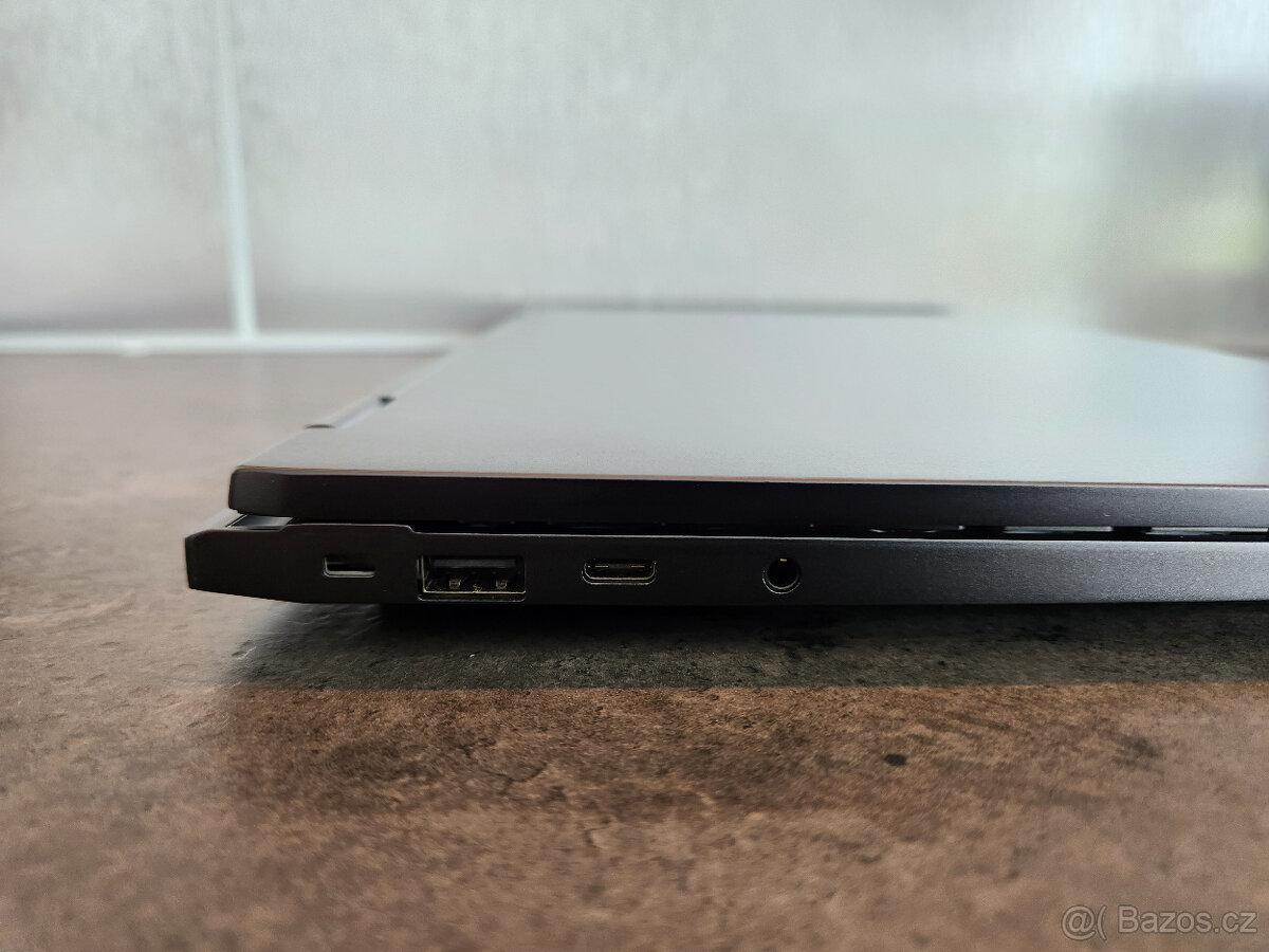 Prodám notebook XMG EVO 15 (M24) AMD Ryzen 7 - Win 11 Pro - 16