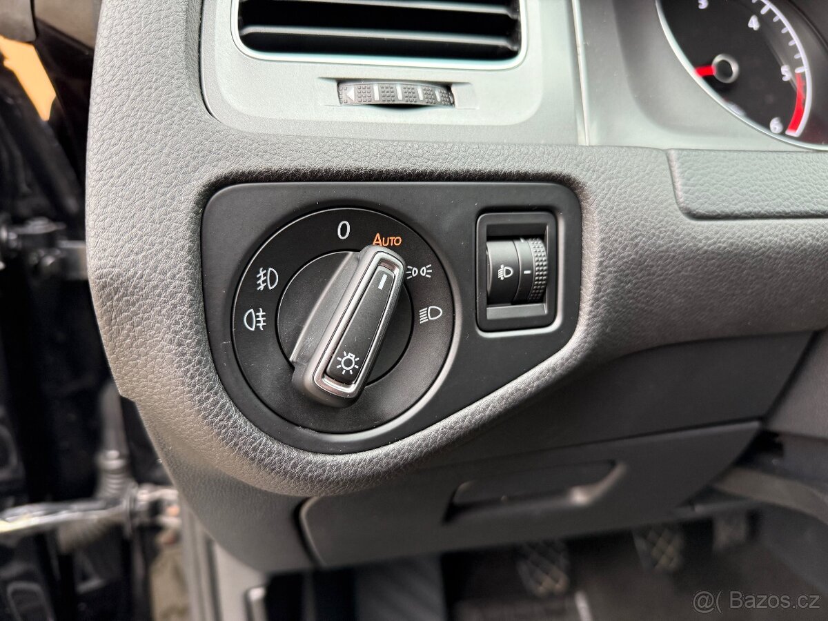 VW Golf 7 2.0 Tdi, výbava Lounge - 16