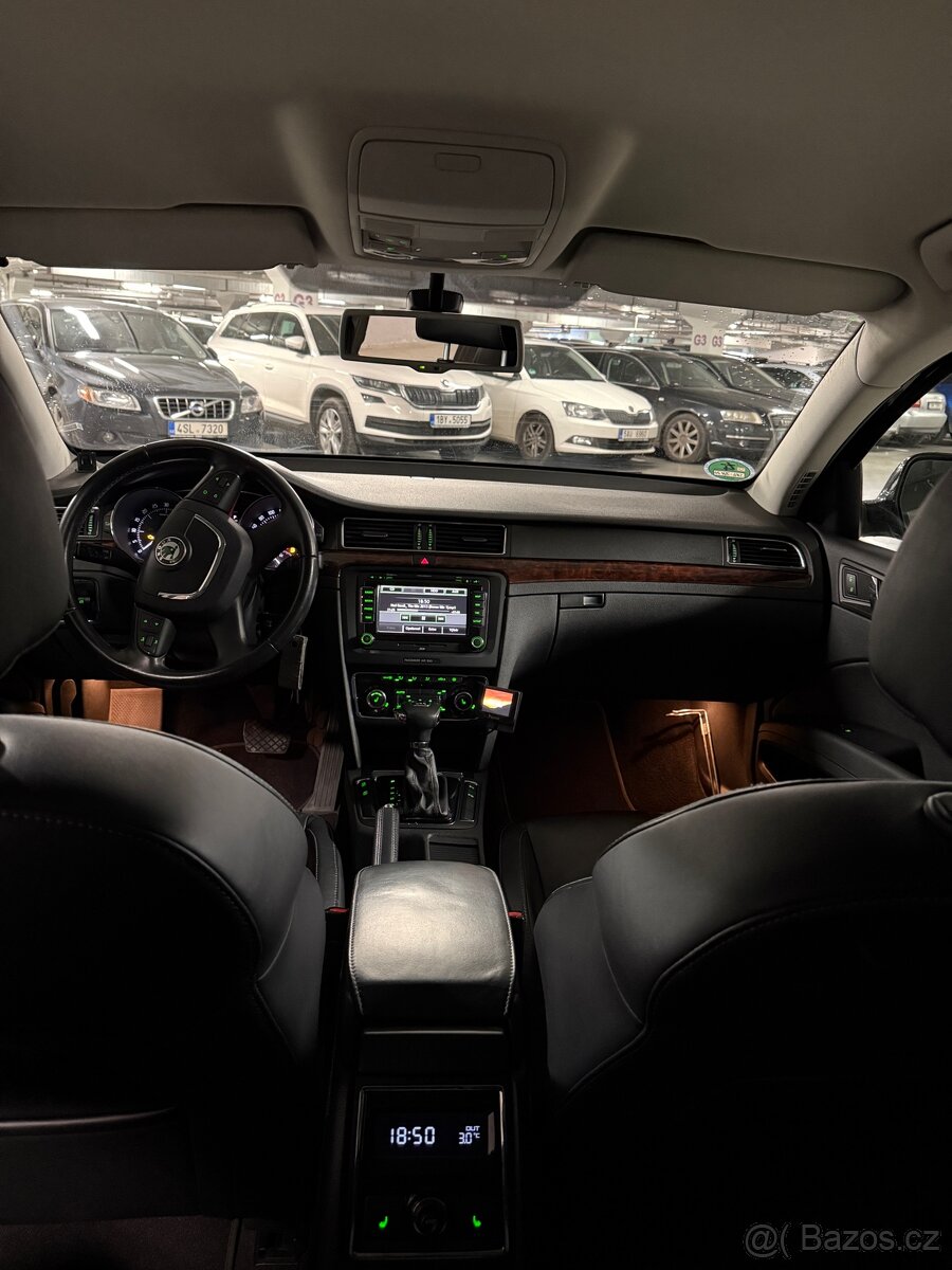 Škoda Superb - 16