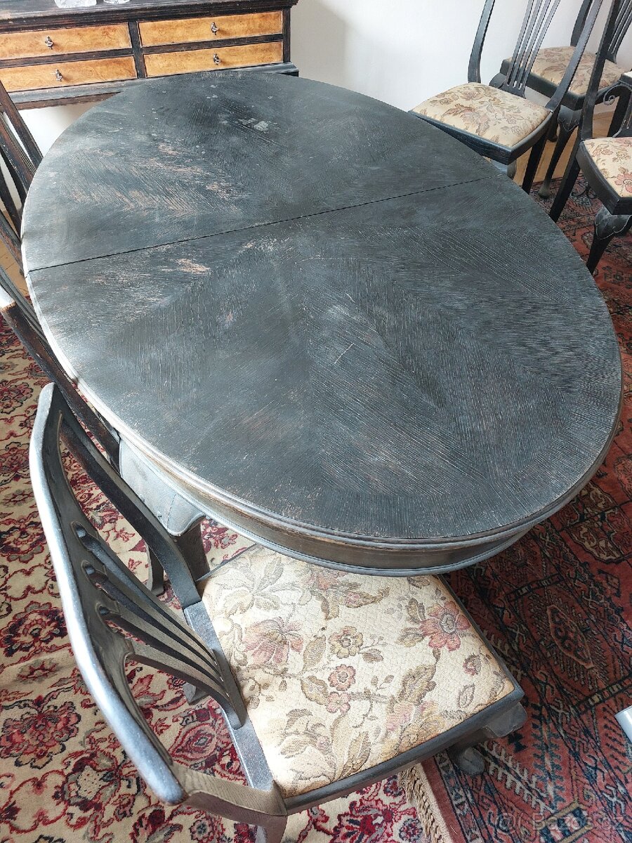 Starožitný stůl a 6 židlí - 16