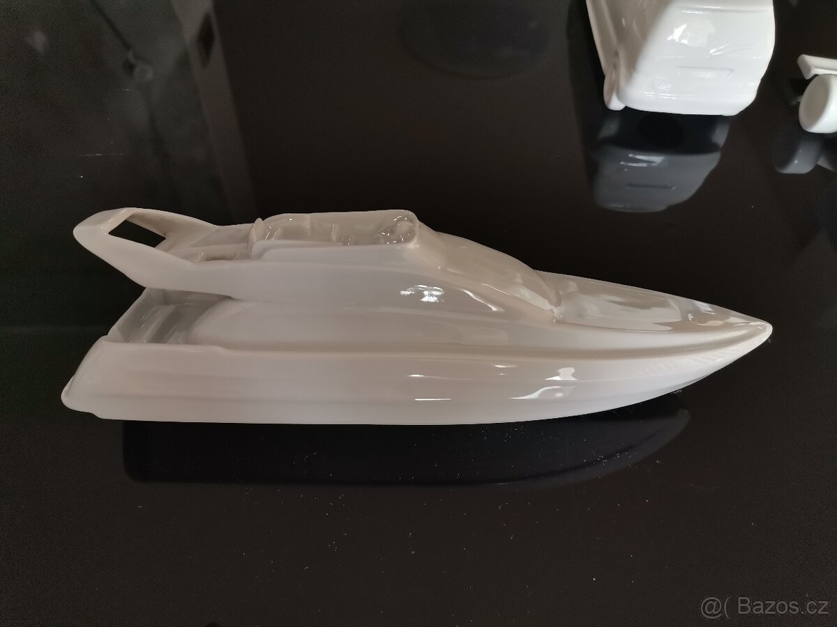 Porcelánová auta, formule, člun - 16