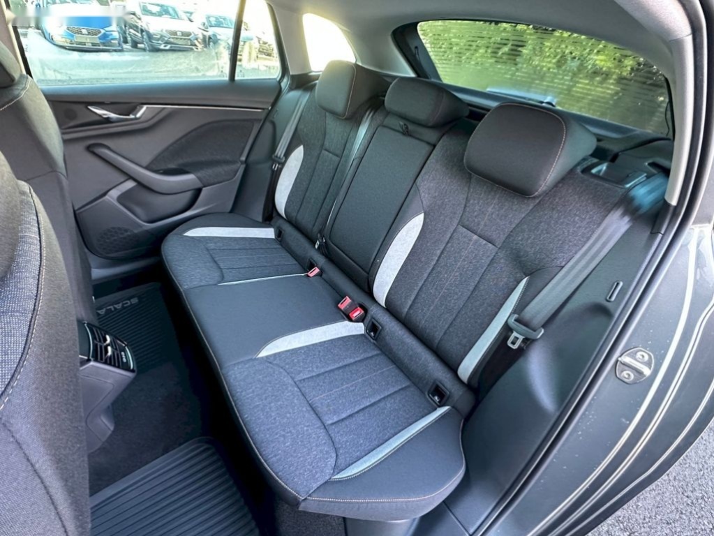 Škoda Scala,TOP SELECTION 1,0TSI 85kW M6F - 16