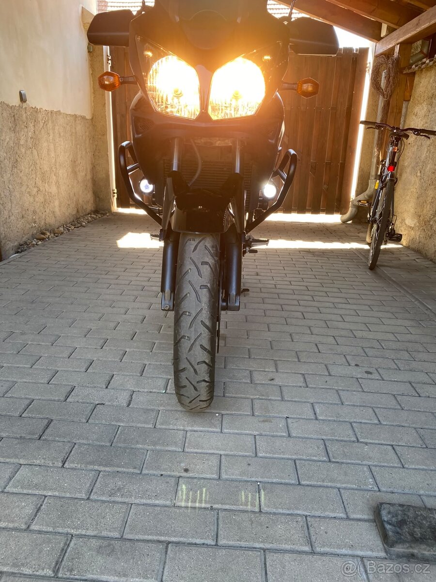 Suzuki V-strom DL 650 - 16
