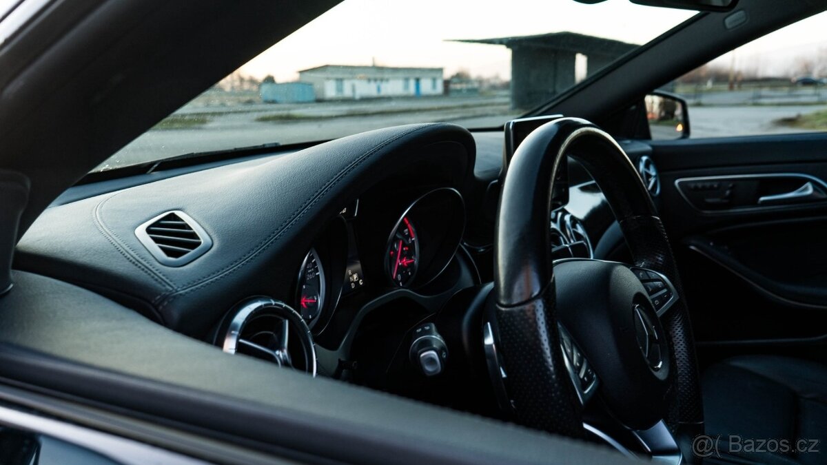 Mercedes-Benz CLA Shooting Brake SB 220 CDI AMG LINE 4matic - 16