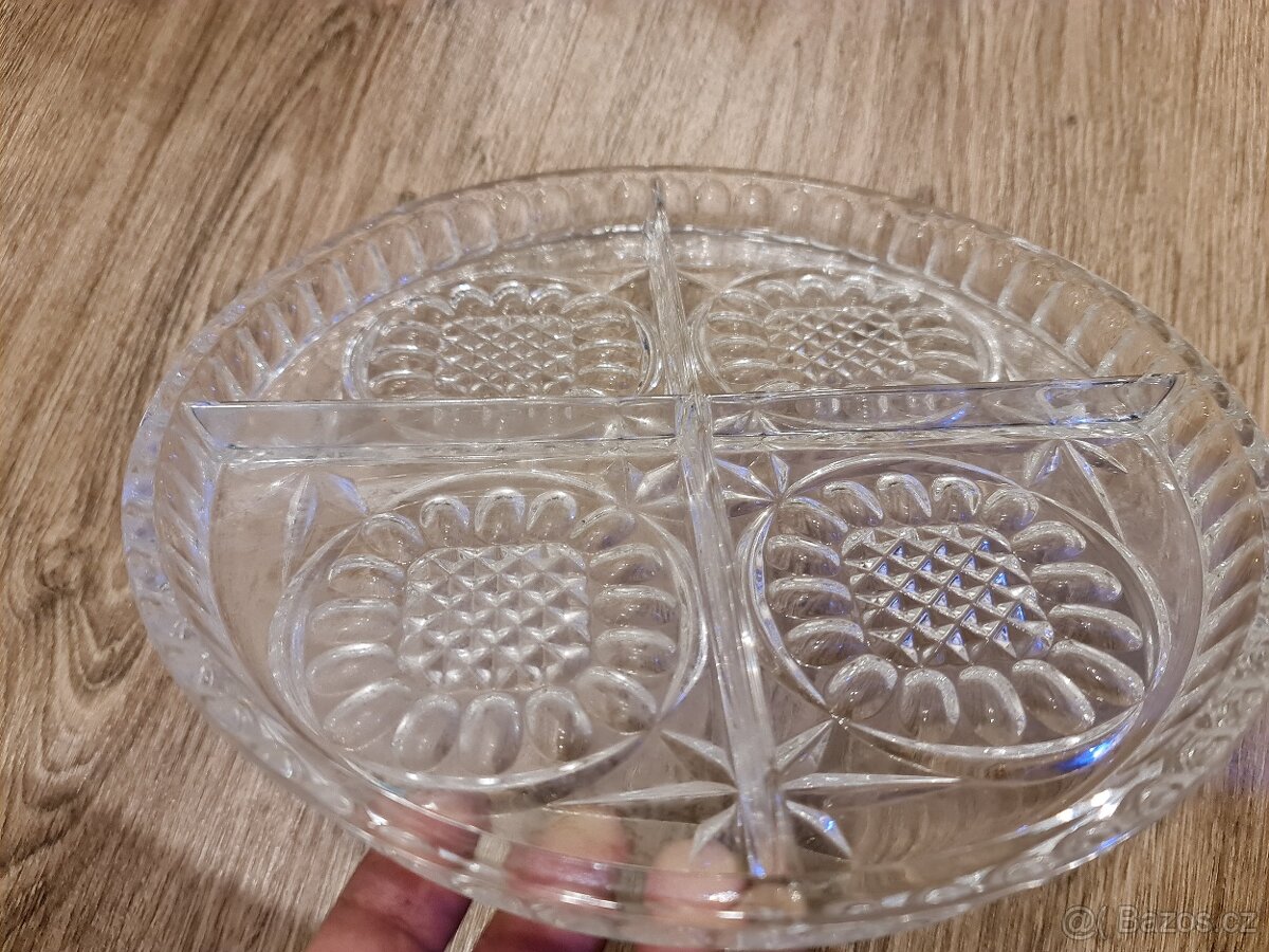 Set skleněných misek a mís - 16