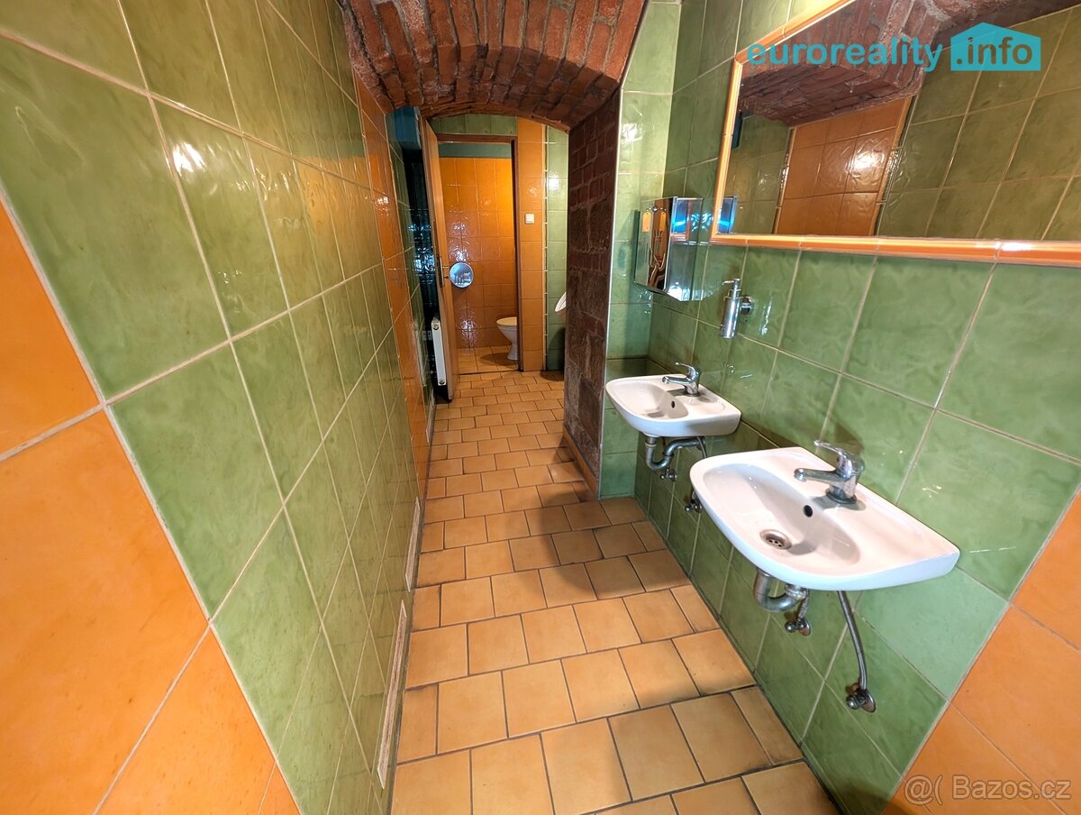 Pronájem, kancelářské prostory, 192 m2, Plzeň, ul. Lindauero - 16