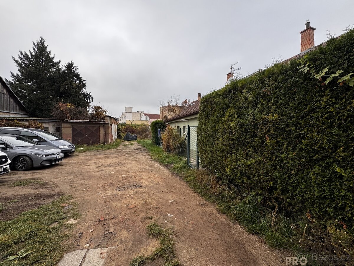 Pronájem prostorného podkrovního bytu 3+1 v Hodoníně – ulice - 16