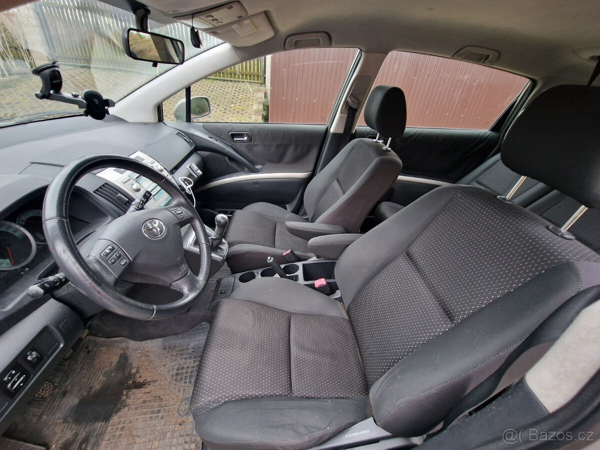 Toyota Corolla Verso - 16