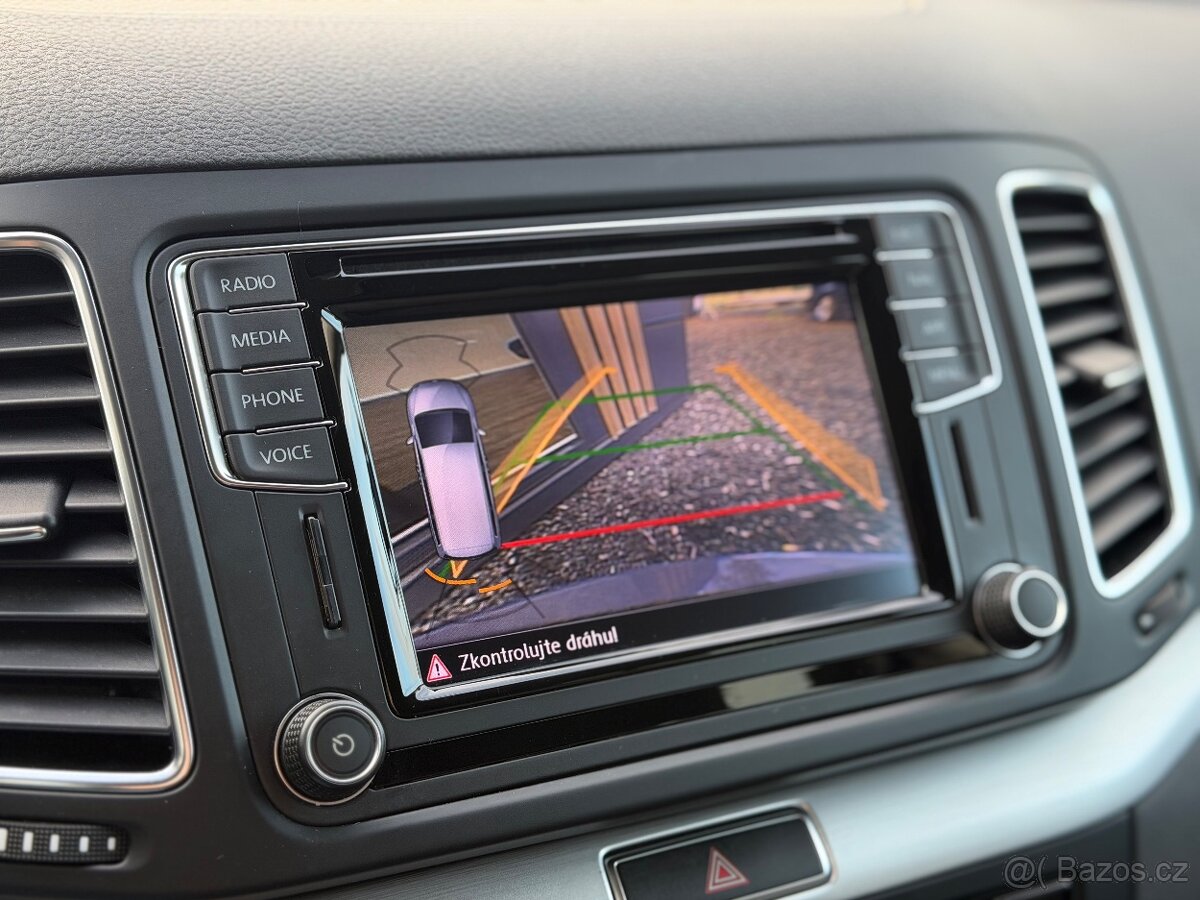 Volkswagen Sharan 2.0 TDI 110Kw Webasto Kamera M2021 -ZÁRUKA - 16