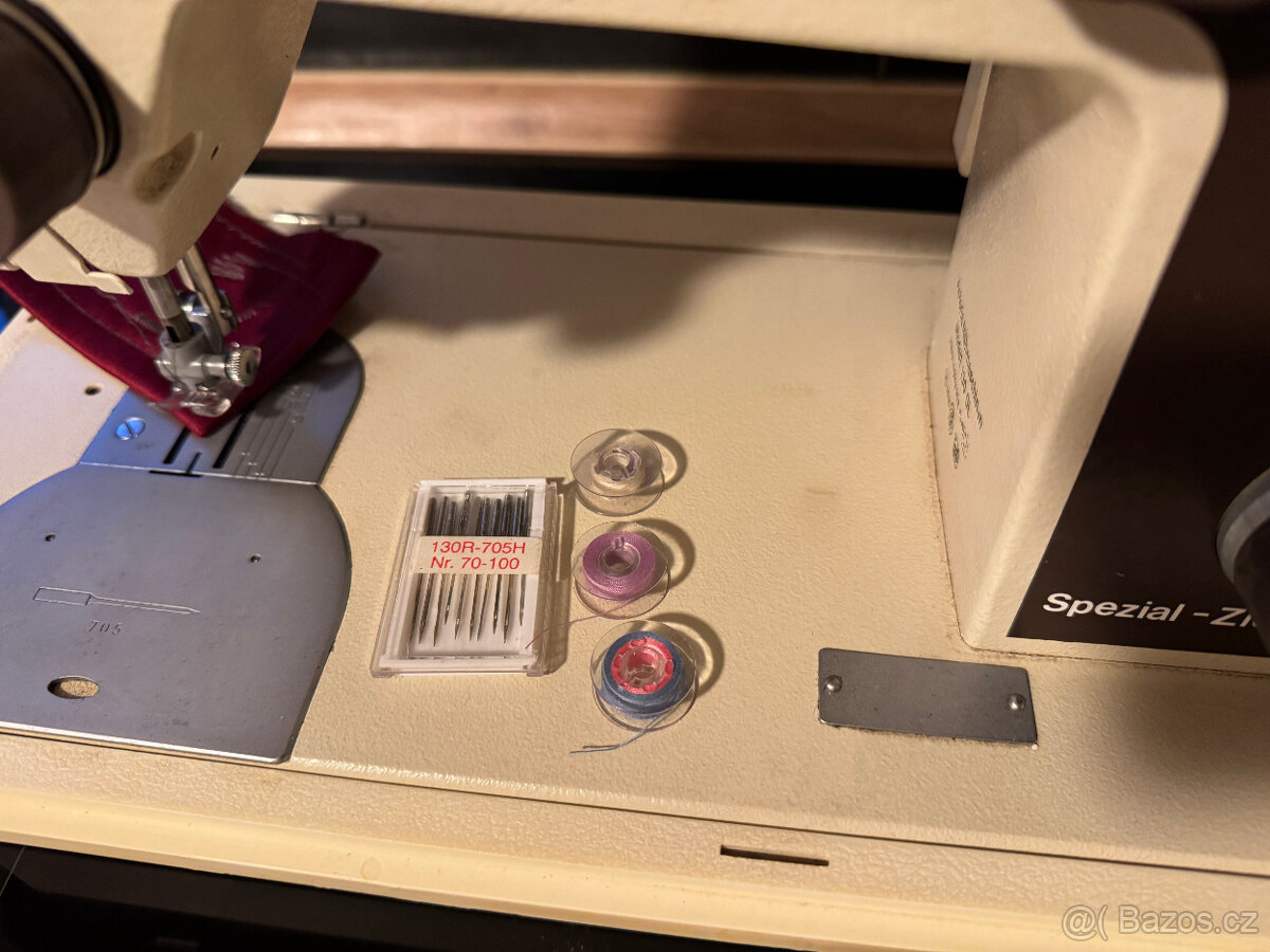 Šicí stroj Victoria Detmold kovový - 16