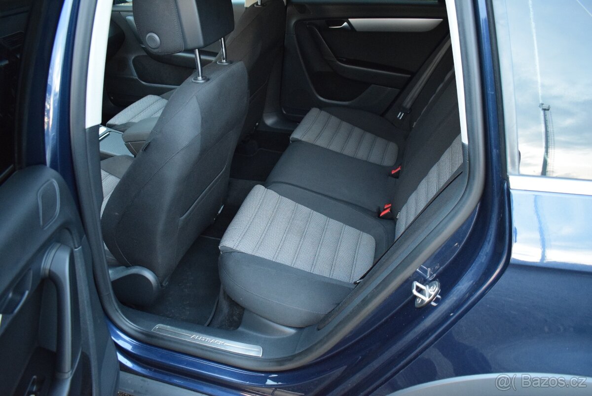Volkswagen Passat 2,0 TDi ALLTRACK,PR.SERVIS - 16