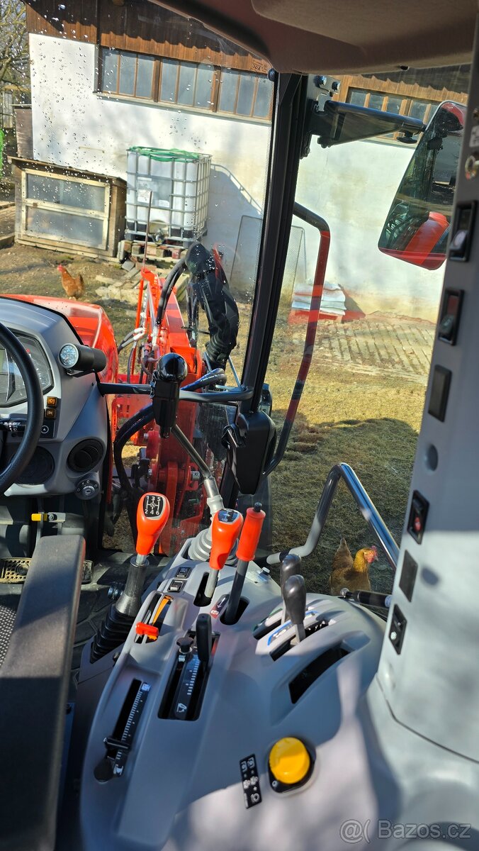 Kubota M4062 s čelním nakladačem - 16