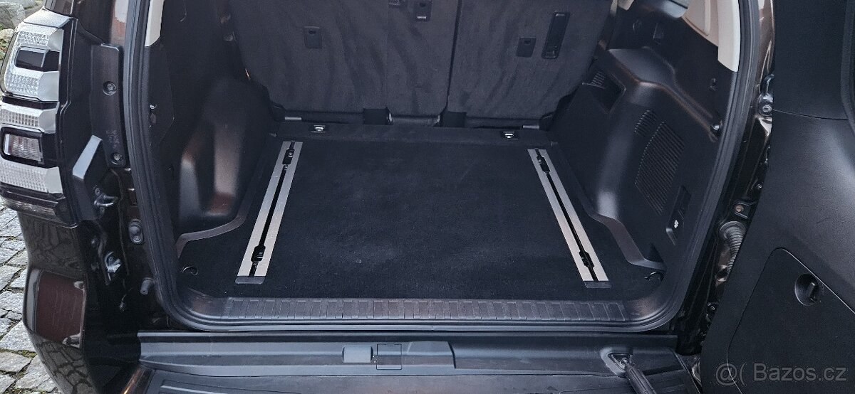 TOYOTA LANDCRUISER() 2.8 D-4D 150 kW Executive AT 5dv. - 16