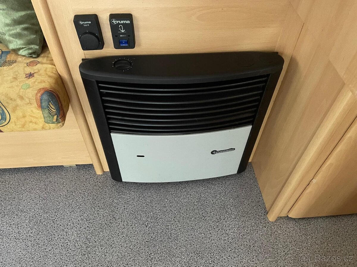 Dethleffs New Line 460, 4 osoby, stan, pevná postel, sprcha - 16