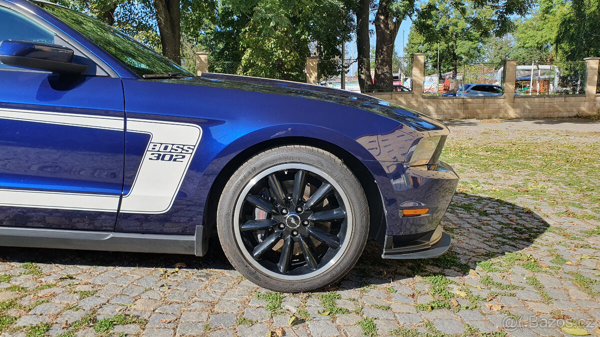 Prodám Ford Mustang BOSS 302 - 16