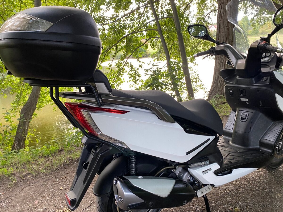 Kymco Grand Dink 300i - 16