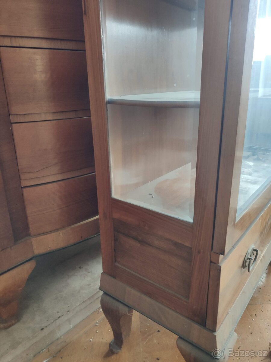 Jídelna, nábytek - 16